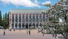 华盛顿大学健康科学学院将在返校期间向七名校友致敬 华盛顿大学健康科学学院将在返校期间向七名校友致敬