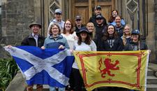 华盛顿大学的学生了解苏格兰农村社区的文化 经济历史