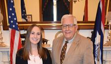 美国预算委员会的夏安大学学生实习生